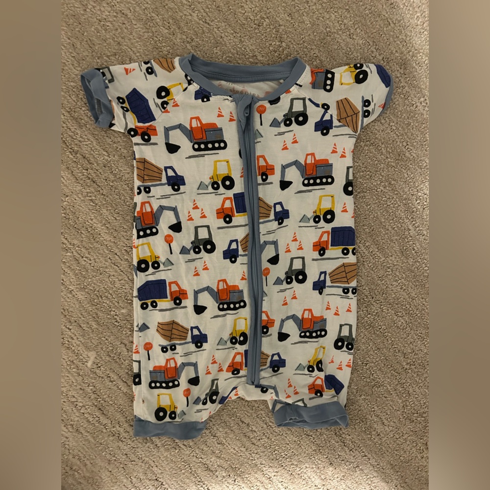 EUC Little Sleepies Construction Shorty Pajamas/Romper (12-18M)